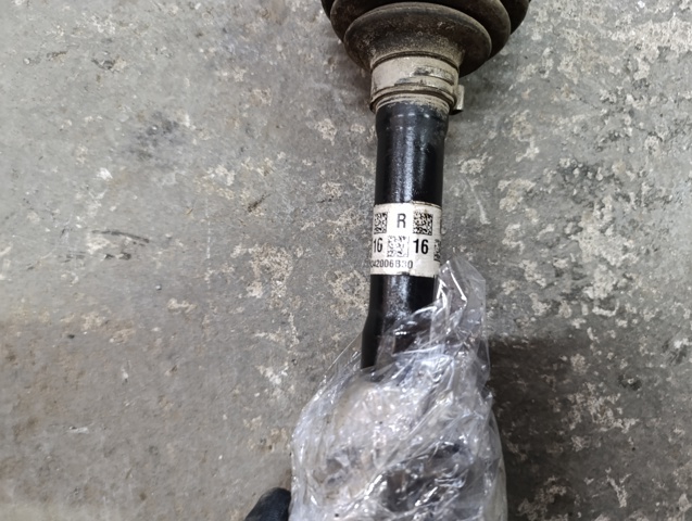 Привід лівий 4342006B30 TOYOTA