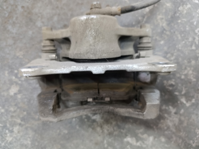 Супорт гальмівний, передній, правий 4773006321 TOYOTA