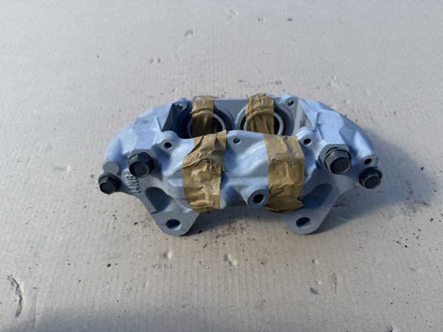 Супорт гальмівний, передній, правий 4773060350 TOYOTA