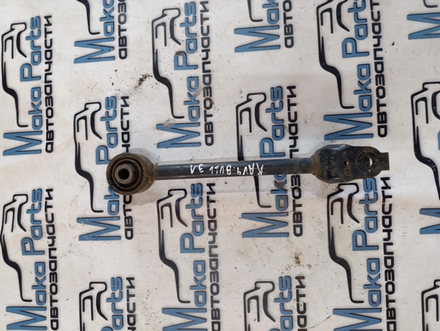 Балансир задній нижній 4871042040 TOYOTA