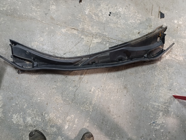Водостік лобового скла, жабо 557080E100 TOYOTA
