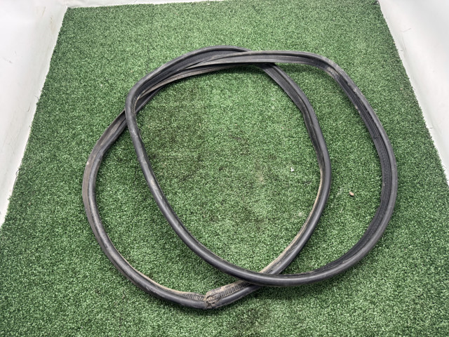 Прокладка кришки багажника 6446133090 TOYOTA
