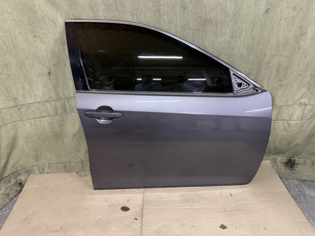 Дверка передня права 6700133201 TOYOTA