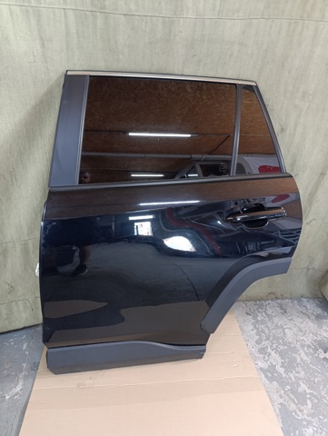 Двері задні 6700442190 TOYOTA