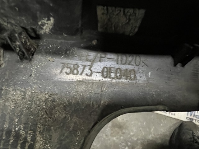 Розширювач задньої арки колеса, правий 758730E040 TOYOTA