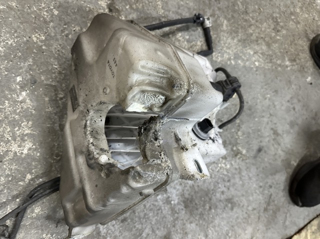 Насос омивача 8533047100 TOYOTA