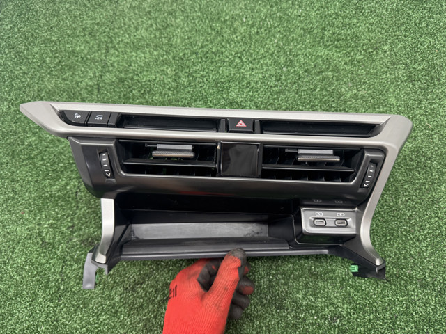 USB-розгалужувач 8553248020 TOYOTA