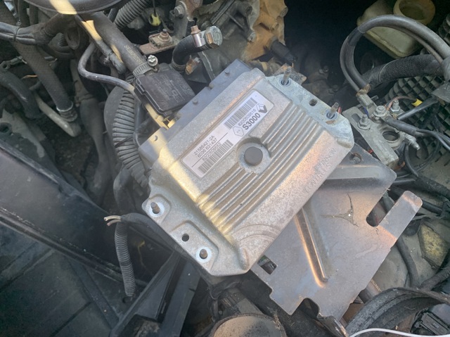 Комп'ютер двигуна 8200509516 RENAULT