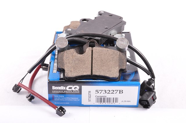 Задні гальмівні колодки 573227B BENDIX