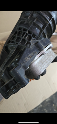 Корпус масляного фільтра A2701800810 MERCEDES
