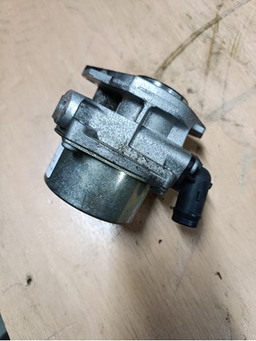 Насос вакуумний 146502327R RENAULT