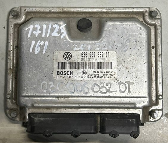 Комп'ютер двигуна 030906032DT VAG