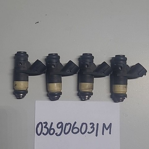 Форсунка паливна 036906031M VAG