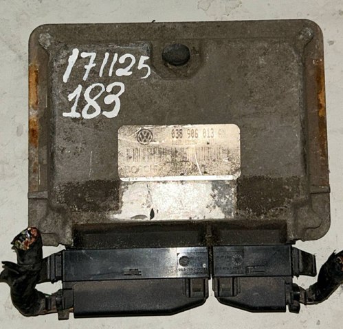 Модуль управління двигуном 038906013AN VAG