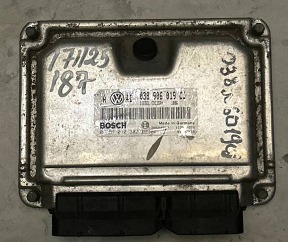 Мізки двигуна 038906019CJ VAG