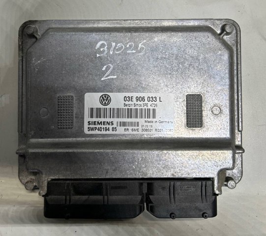 Модуль управління двигуном 03E906033L VAG