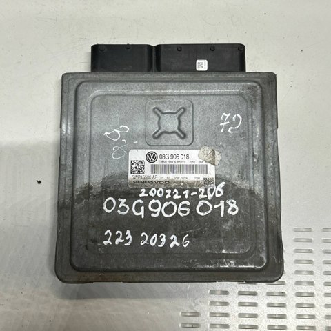 Комп'ютер двигуна 03G906018 VAG
