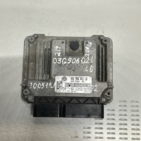 Комп'ютер двигуна 03G906021LB VAG