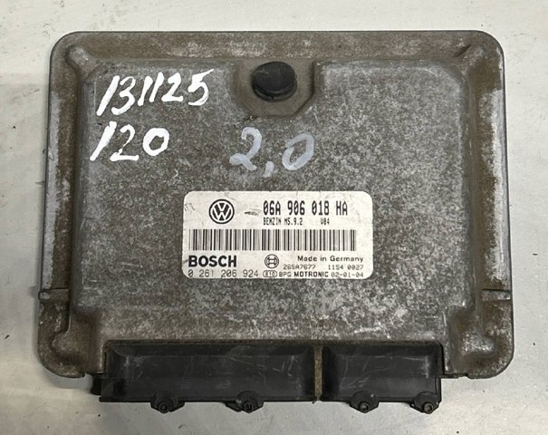Модуль управління двигуном 06A906018HA VAG
