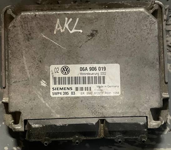 Модуль управління двигуном 06A906019 VAG