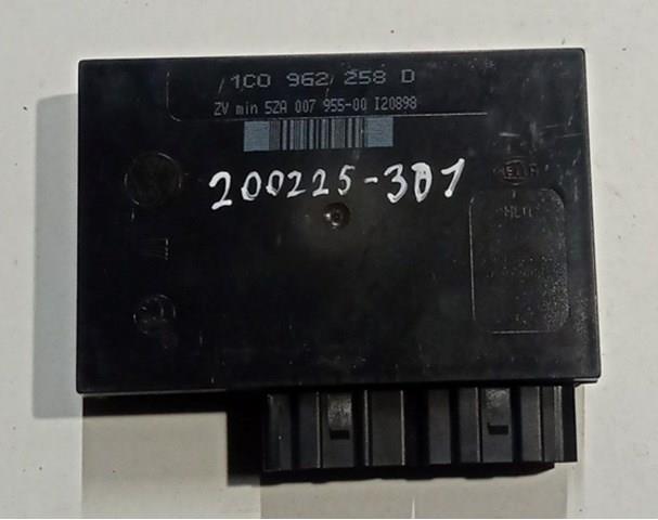 Блок управління центральним замком 1C0962258D VAG