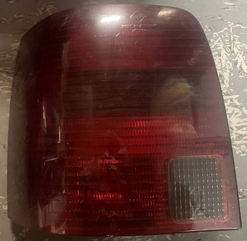 Ліхтар задній лівий 3B9945111F VAG