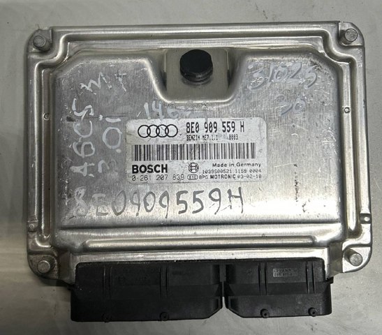 Блок електронного управління 8E0909559H VAG
