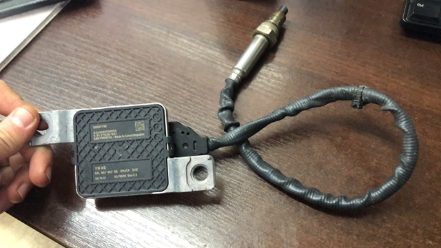 Датчик оксидів азоту NOX, передній 04L907807GT VAG
