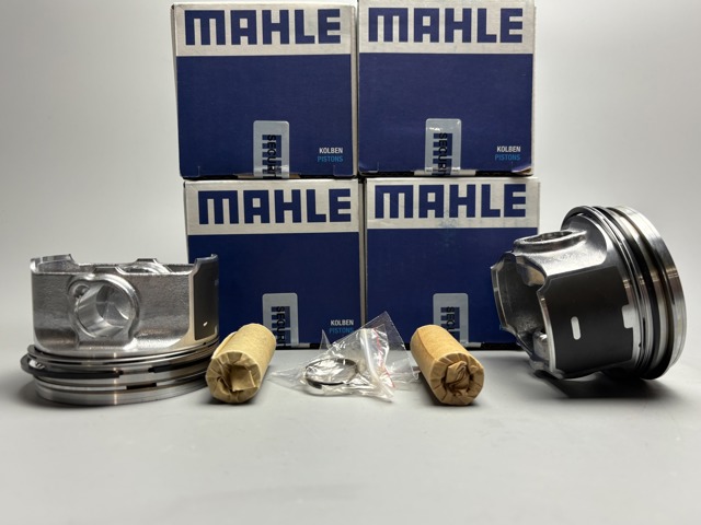 Поршень в комплекті на 1 циліндр, 2-й ремонт (+0,50) 0309002 MAHLE