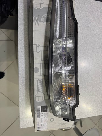 Покажчики повороту (передні) A967820022164 MERCEDES