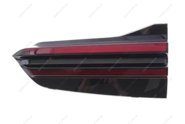 Задня ліва внутрішня фара 63215A912A5 BMW