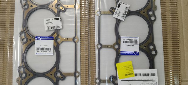 Прокладка головки блоку циліндрів (ГБЦ), права 53022306AC CHRYSLER