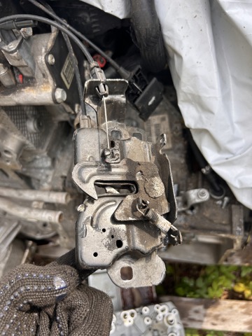 Замок кришки капота 68202834AA CHRYSLER