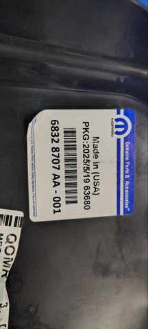 Повітропровід / дефлектор радіатора, правий 68328707AA CHRYSLER