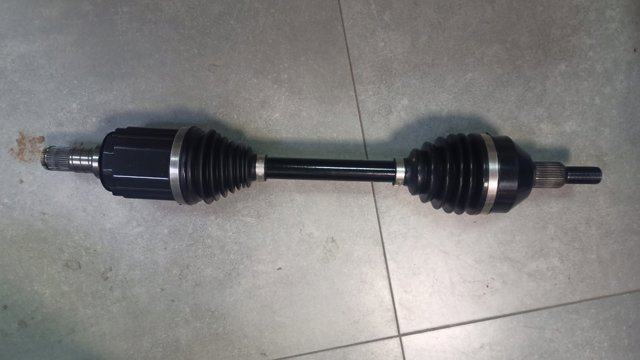 Піввісь передня, права 68613014AA CHRYSLER