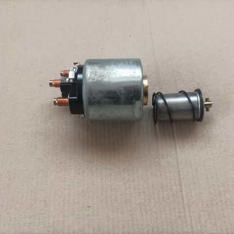 Контактор Опель Кадет E