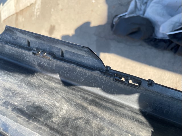 Бампер задній 5215942280 TOYOTA