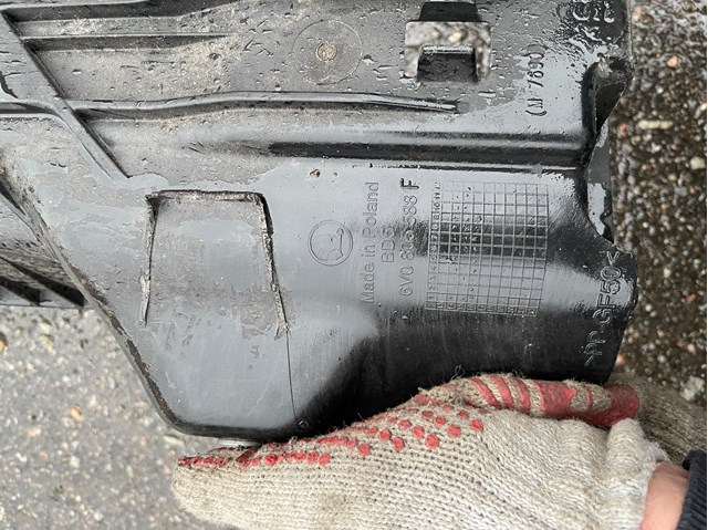 Панель передня 6V0805588F VAG