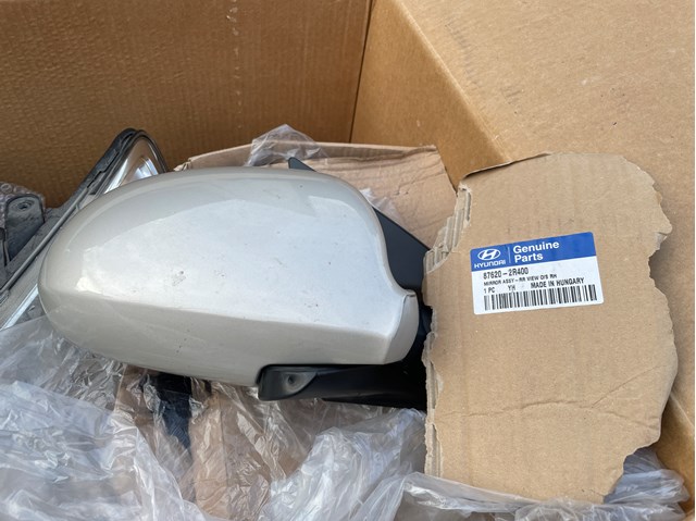 Праве бічне дзеркало 876202R400 HYUNDAI