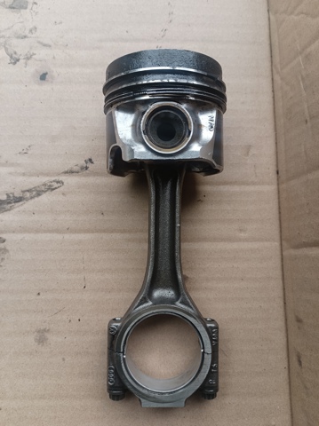 Шатун поршня ДВЗ 04L105401A VAG