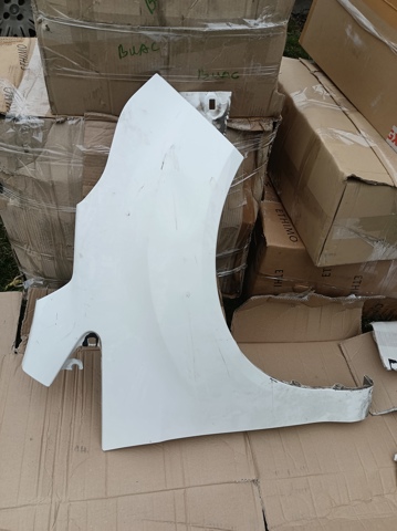 Переднє праве крило 1754102 FORD