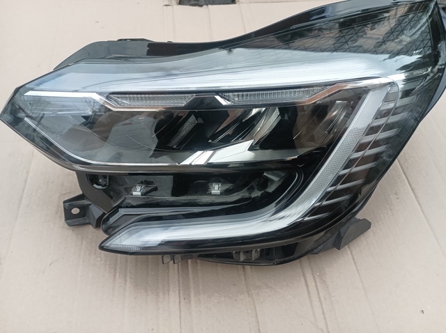 Оптика 260601693R RENAULT