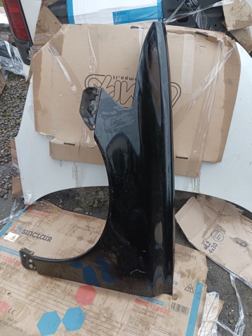 Ліве переднє крило 31297540 VOLVO