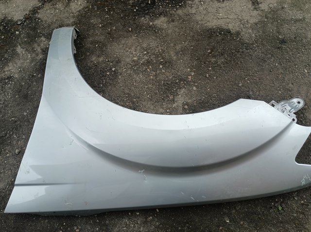 Бічна частина передня ліва 5220F113 MITSUBISHI