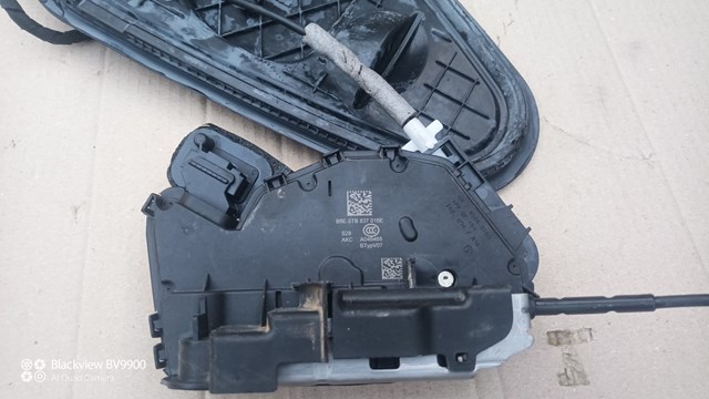 Внутрішній дверний замок 5TB837016E VAG