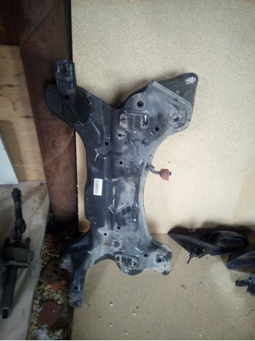 Підрамник двигуна 62400A6205 HYUNDAI