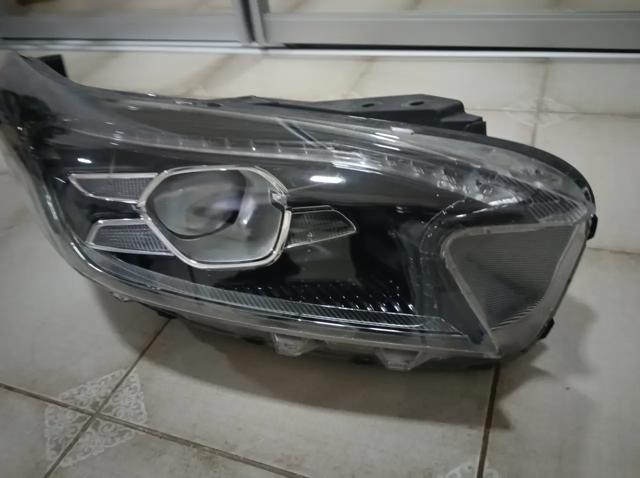 Фара передня права 92102J7300 HYUNDAI