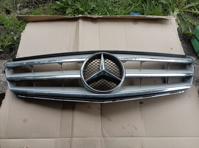 Облицювання радіатора A2048800023 MERCEDES