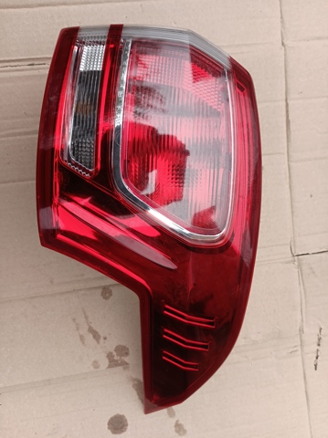 Задні ліхтарі AV1113404AG FORD