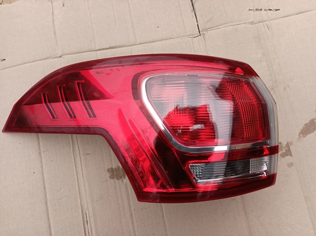 Ліхтар задній лівий AV1113405AG FORD